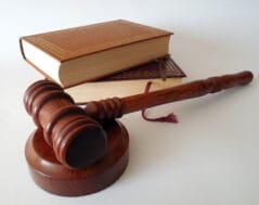 UAE: Fines Up to Dh100,000 for Unauthorized Travel with Minors and Parental Neglect